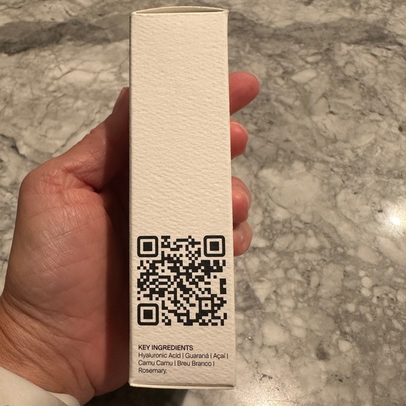 Costa Brazil Face Serum - Picture 2 of 3